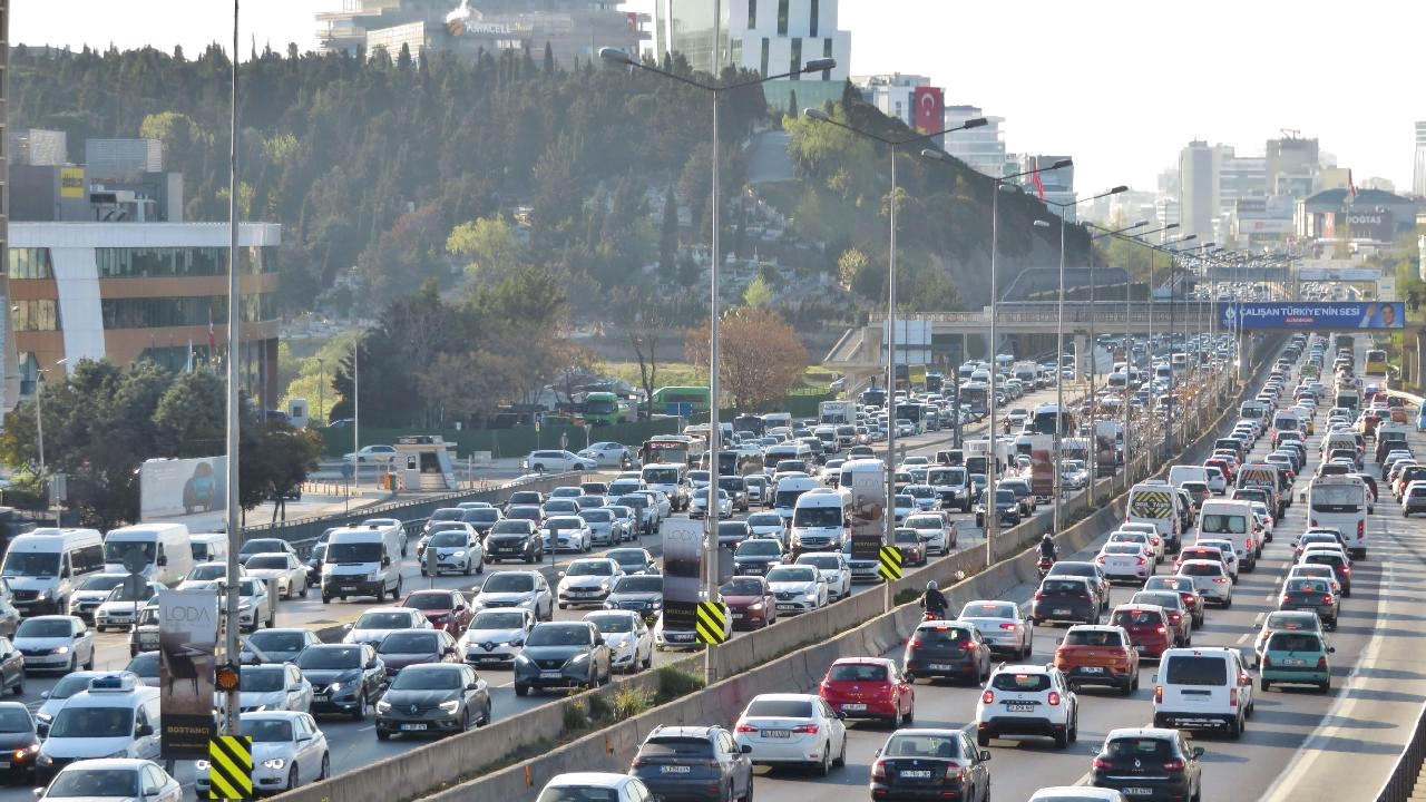İstanbul’da Bayram Trafiği Yoğunlaştı