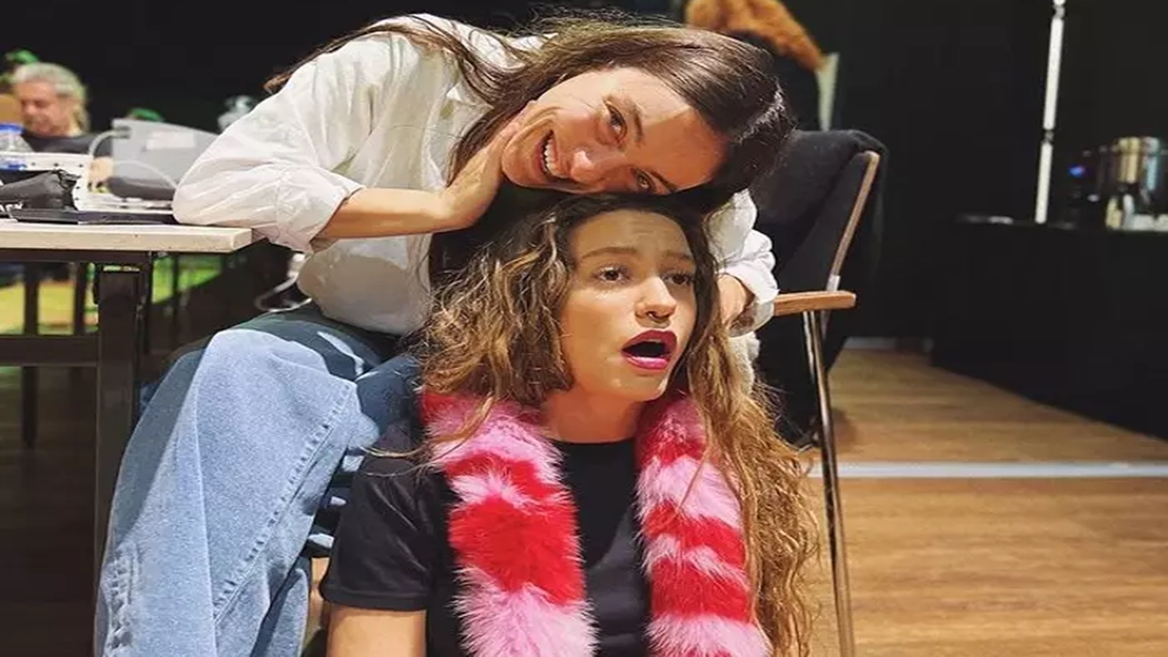 Serenay Sarıkaya, Merve Dizdar’ın Düğününe Yetişemedi