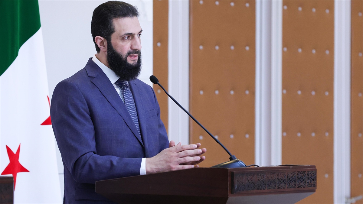 Suriye’de Yeni Yönetimin Lideri Ahmed Şara Geçiş Döneminin Cumhurbaşkanı Ilan Edildi Haberi
