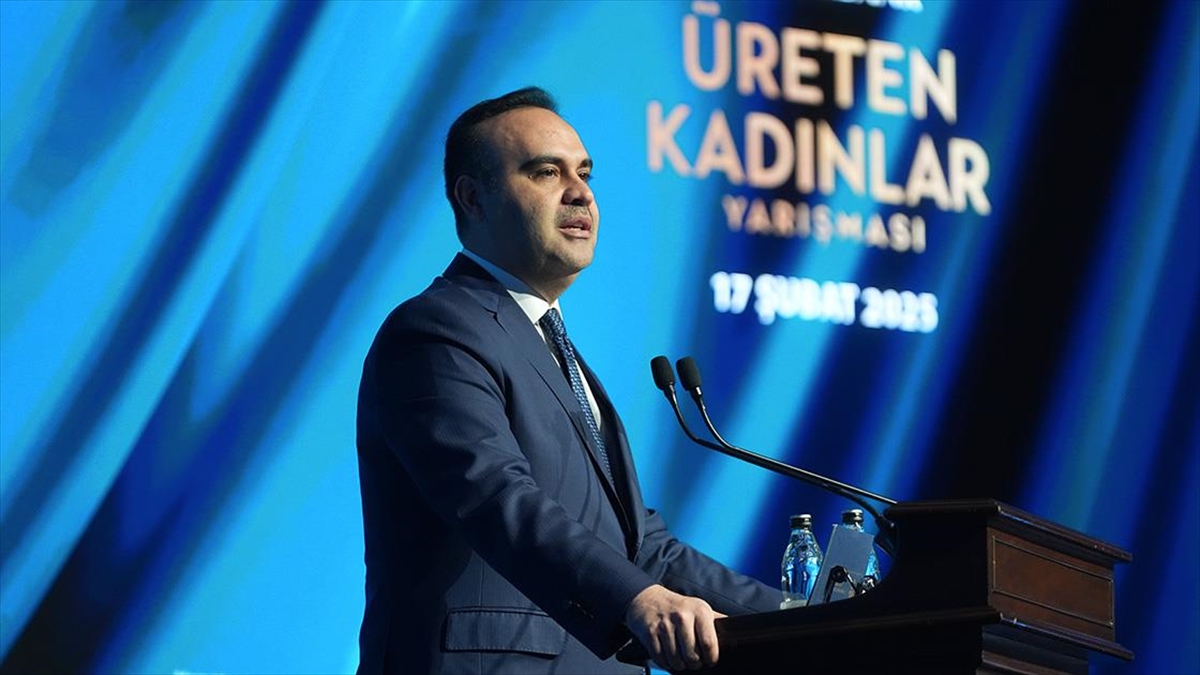 Bakan Kacır: Türk Kadınları Bilimde Ve Teknolojide, Girişimcilikte Pek Çok Avrupa Ülkesini Geride Bırakıyor Haberi