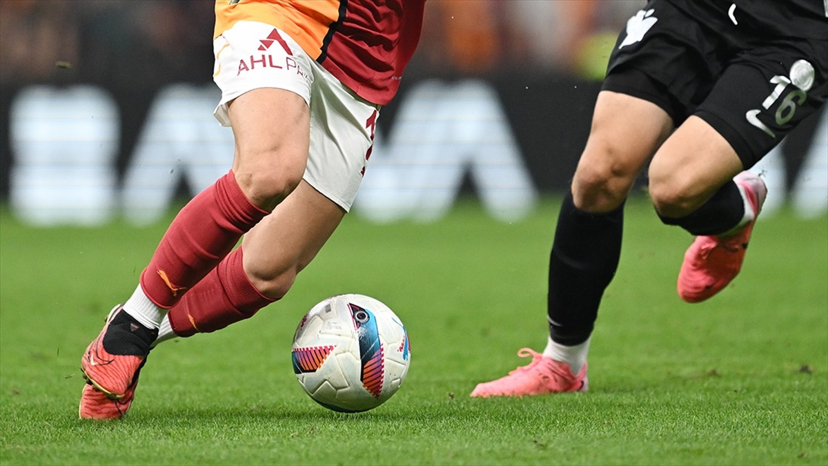 Lider Galatasaray, Süper Lig’de Yarın Çaykur Rizespor Ile Karşılaşacak Haberi