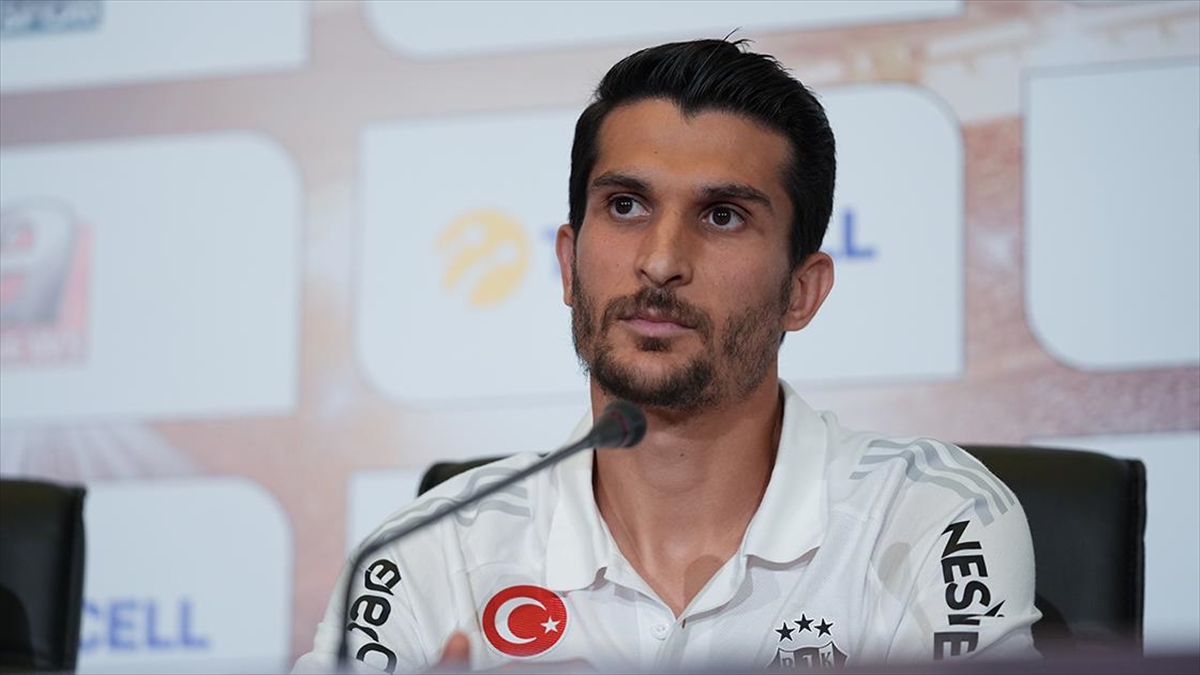 Necip Uysal, Kariyerini Beşiktaş’ta Noktalamayı Ve Teknik Direktör Olmayı Hedefliyor Haberi