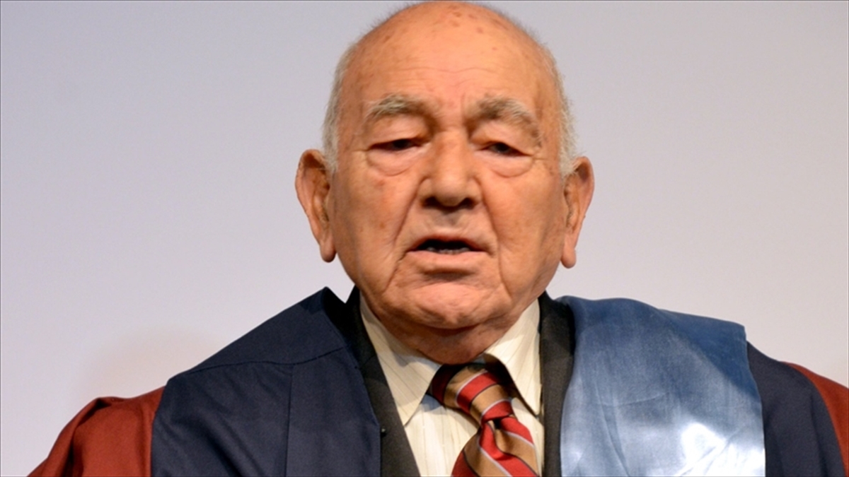 Ömrünü Türk Tarihini Öğretmeye Adayan Kemal Karpat, Vefatının 6. Yılında Anılıyor Haberi