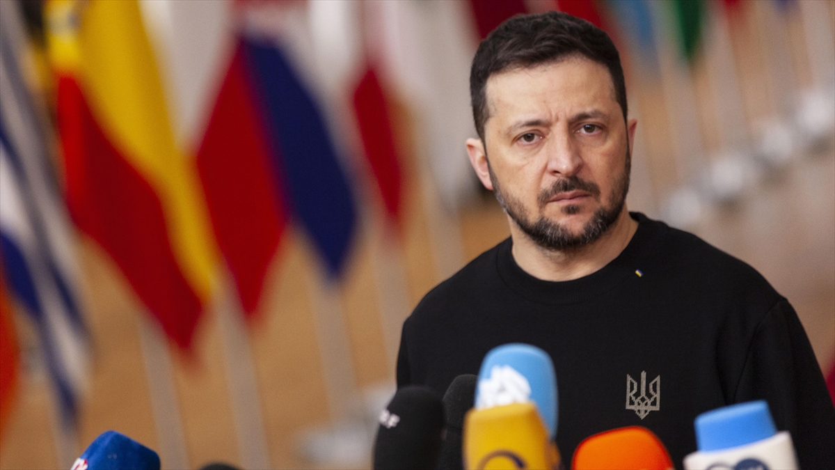 Zelenskiy’den Avrupa Ülkelerine Rusya’nın Olası Saldırılarına Karşı “Ortak Ordu Kurma” Çağrısı Haberi