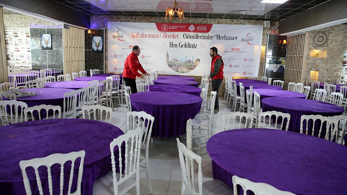 Bitlis Vakıflar Bölge Müdürlüğü 6 Ilde 2 Bin 700 Kişiyi Iftar Sofrasında Buluşturacak Haberi