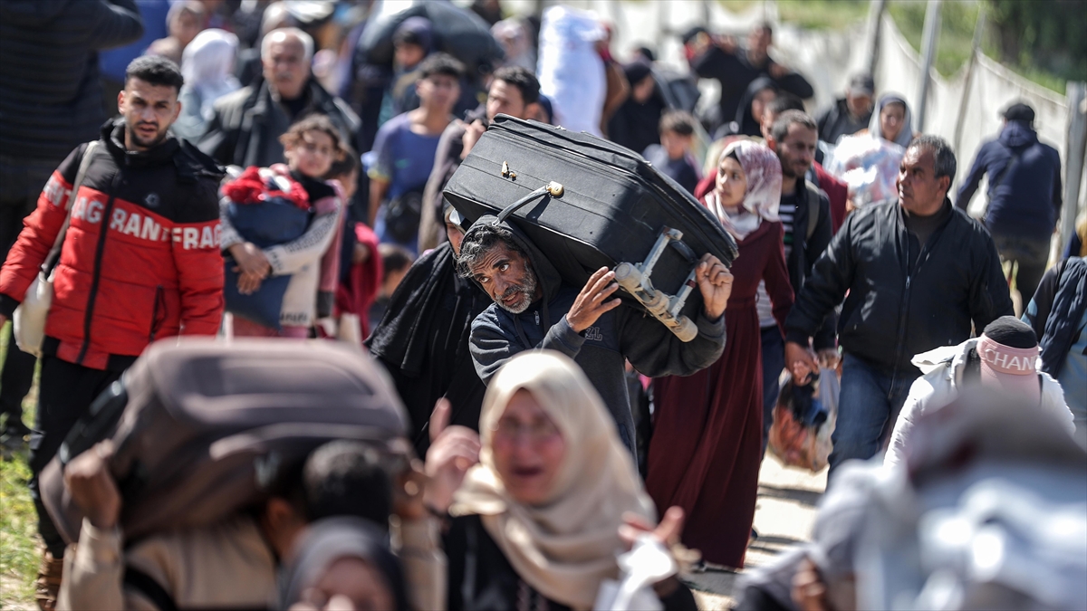 Bm: İsrail’in Gazze’ye Saldırıları Yeniden Başlatmasının Ardından 142 Bin Kişi Yerinden Edildi Haberi