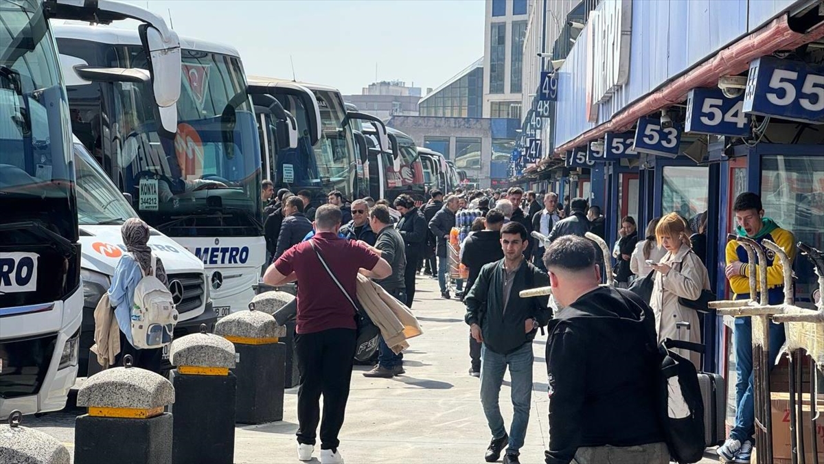 Büyük İstanbul Otogarı’nda Bayram Yoğunluğu Haberi