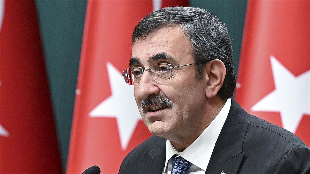 Cumhurbaşkanı Yardımcısı Yılmaz: İşsizlik Oranı, Ovp Hedefinin De Ötesinde Geriledi Haberi
