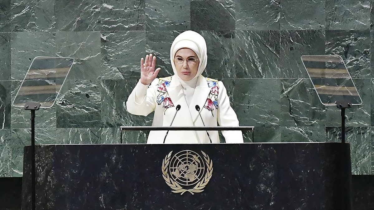 Emine Erdoğan: ‘Yavaş Ve Sürdürülebilir Modayı’ Hayata Geçirmek Artık Hepimiz Için Bir Zorunluluktur Haberi