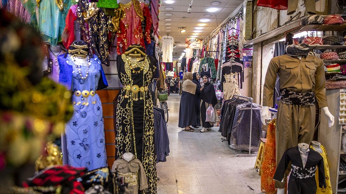 Erbil’de Ramazan Bayramı Nedeniyle Çarşı Ve Pazarlar Hareketlendi Haberi