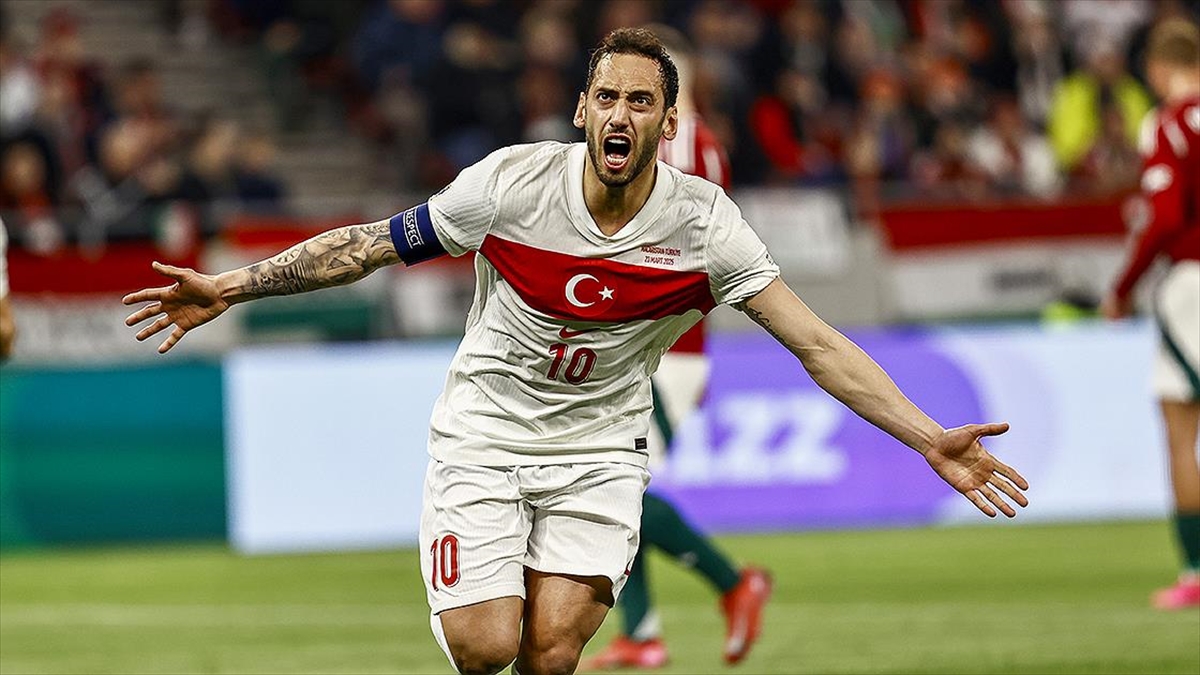 Hakan Çalhanoğlu, A Milli Takım’da En Golcü Oyuncular Listesinde 4. Sıraya Yükseldi Haberi