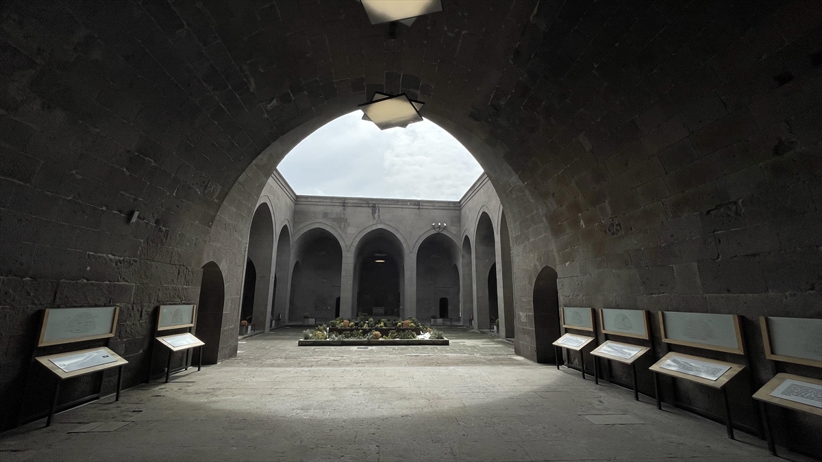 Hikayesi Aşkla Başlayan Medrese Ziyaretçilerini Zamanda Yolculuğa Çıkartıyor Haberi