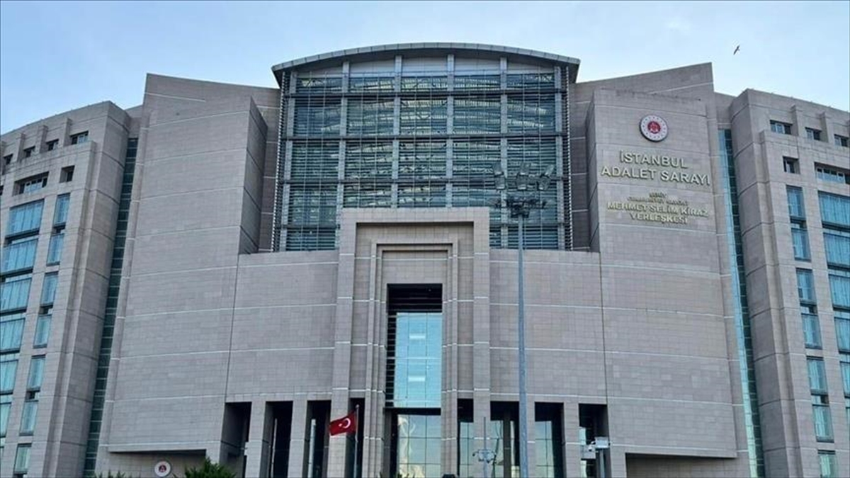 İbb’ye Yönelik “Yolsuzluk” Soruşturması Kapsamında 12 Şirkete El Konuldu Haberi
