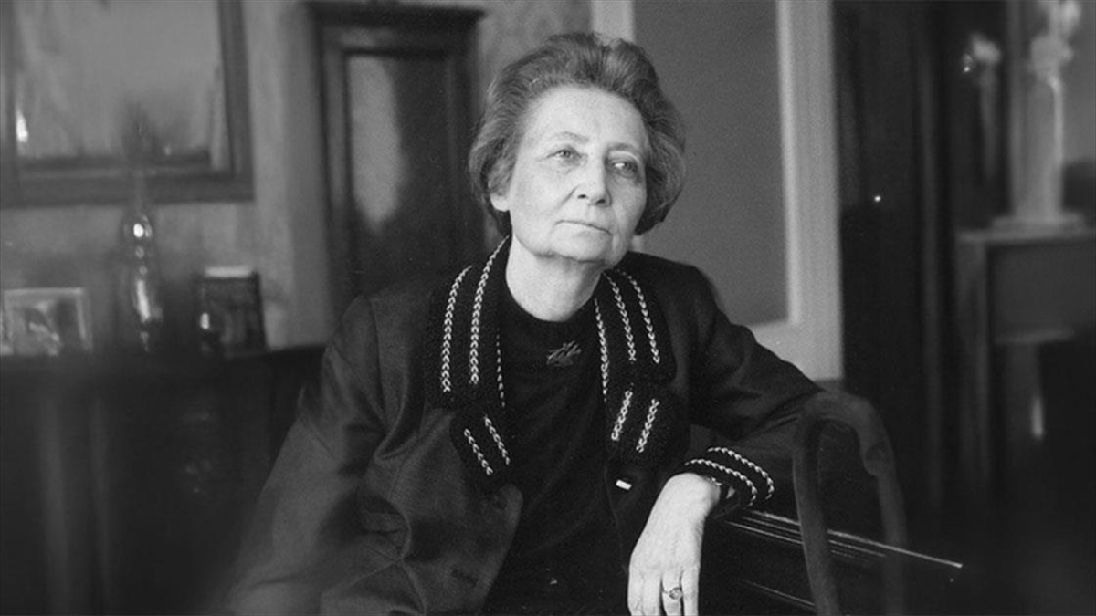 İlim, Fikir Ve Sanatta Okurlarına Işık Tutan Mütefekkir: Samiha Ayverdi Haberi