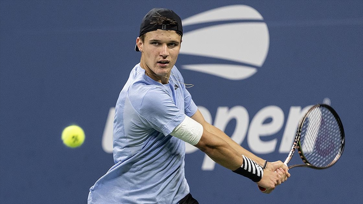 Jakub Mensik, Novak Djokovic’i Yenerek Miami Açık’ta Şampiyon Oldu Haberi