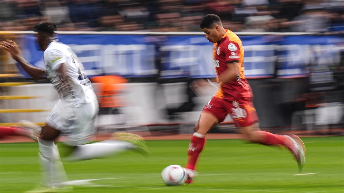 Kasımpaşa Ile 3-3 Berabere Kalan Galatasaray, Zirve Yarışında Yara Aldı Haberi