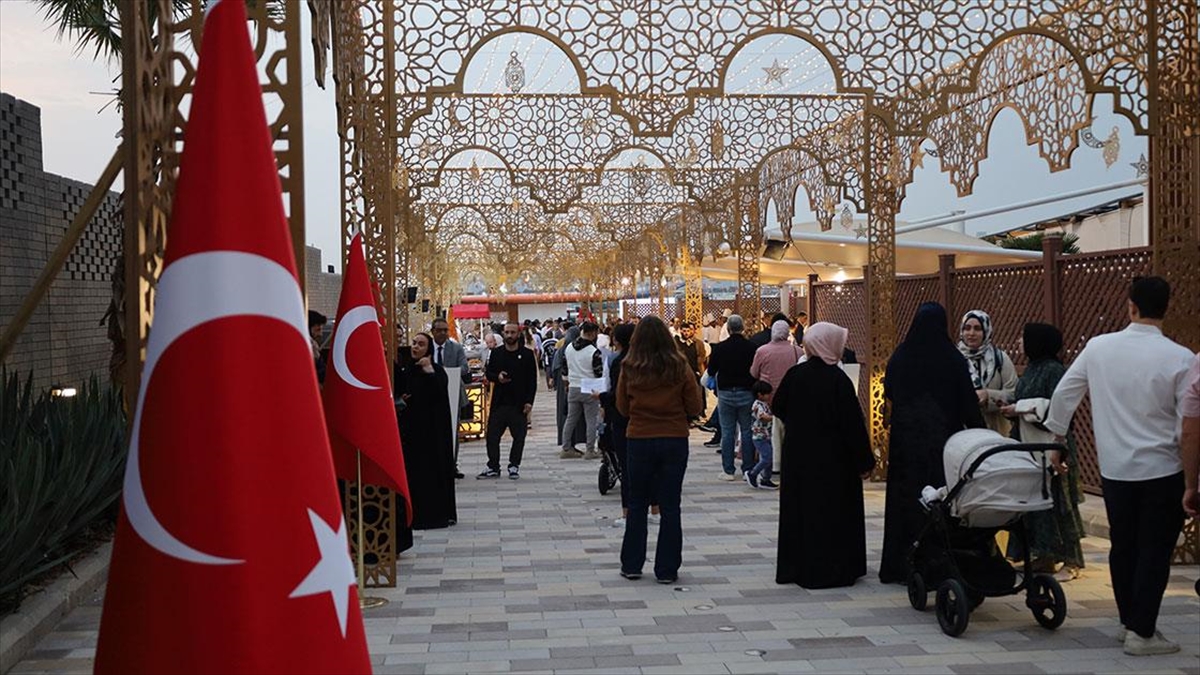 Katar’daki Türkler, Türkiye’nin Doha Büyükelçiliği Iftarında Buluştu Haberi