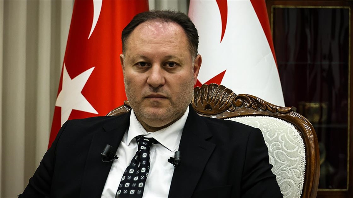 Kktc Cumhuriyet Meclisi Başkanı Öztürkler’den, Yunan Askerlerinin “Kıbrıs Yunandır” Sloganına Tepki Haberi