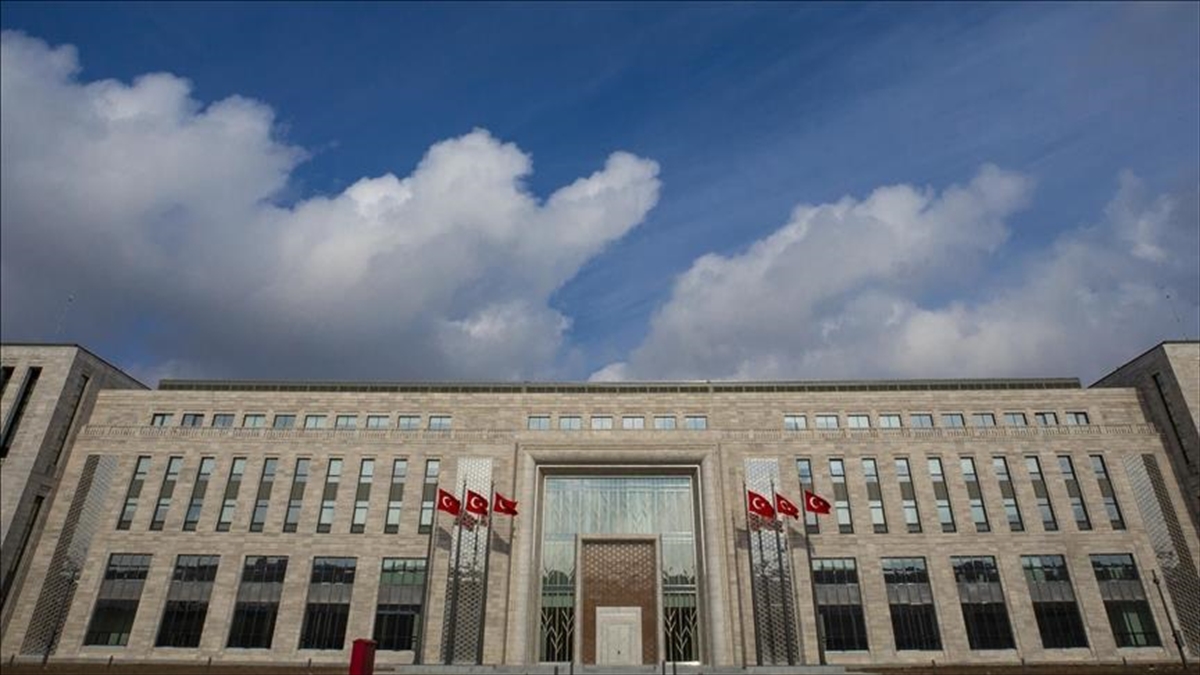 Mi̇a’dan “Dönüşen Çok Kutuplu Sistemde Rusya’nın Statü Arayışı” Raporu Haberi