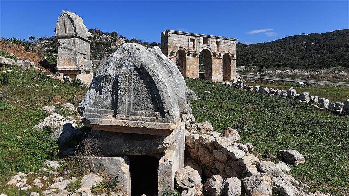 Patara’nın Simgesi Kent Kapısından Yüzyıllar Sonra Yeniden Su Akacak Haberi