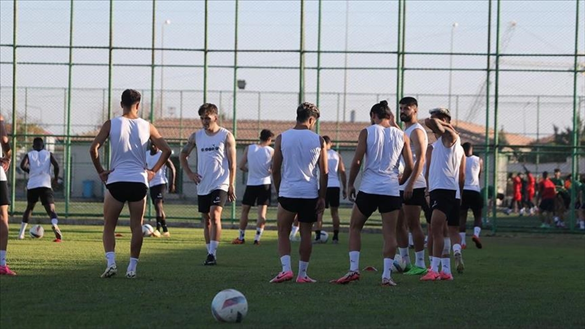 Şanlıurfaspor’a Teknik Direktör Dayanmıyor Haberi