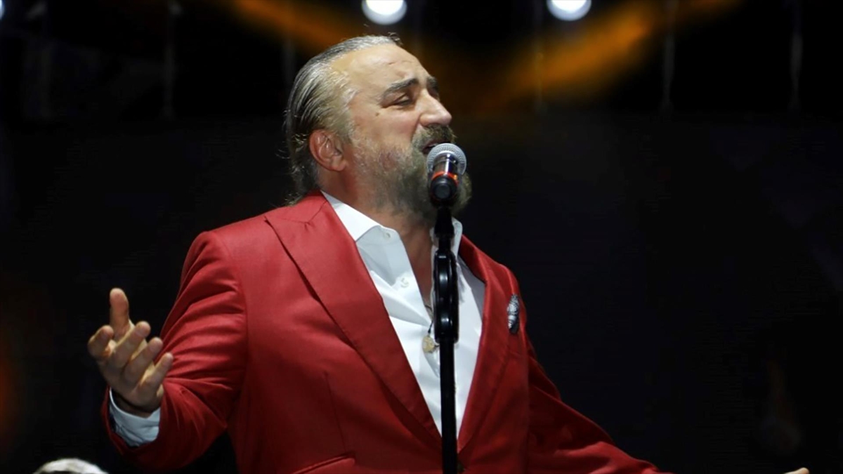 Şarkıcı Volkan Konak Hayatını Kaybetti Haberi