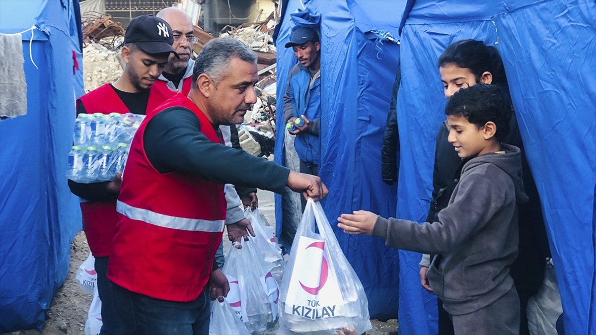Türk Kızılay, Ramazan Boyunca Gazze’de 900 Bin Kişilik Iftarlık Dağıtacak Haberi