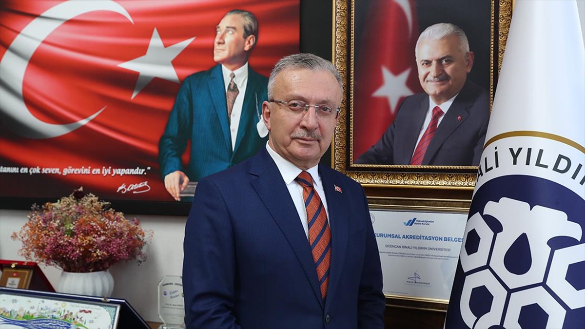 Yapay Zeka, Erzincan Binali Yıldırım Üniversitesi’nde Eğitim Koçluğu Yapıyor Haberi