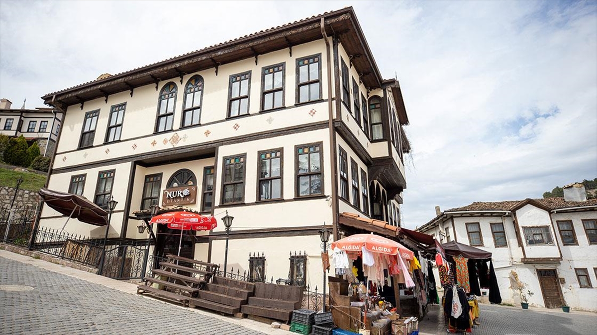 Ziyaretçilerini Tarihi Yolculuğa Çıkaran Safranbolu Ve Taraklı Bayramı Hareketli Geçirecek Haberi