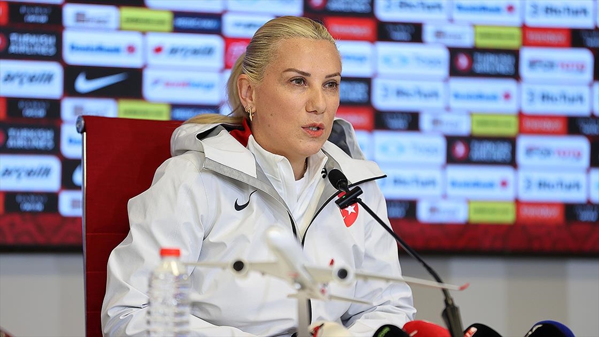 A Milli Kadın Futbol Takımı Teknik Direktörü Kıragası: Bu Oyuncu Grubuna Çok Güveniyorum Haberi
