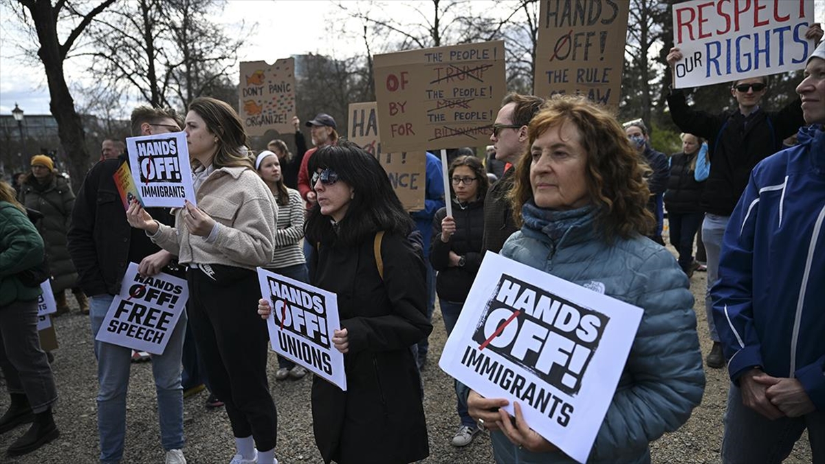 Abd Başkanı Trump Ve Iş Insanı Musk Berlin Ve Londra’da Protesto Edildi Haberi