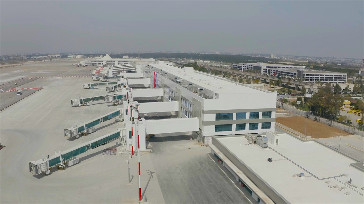 Antalya Havalimanı’nda 12 Nisan’da Hizmete Açılacak Yeni Terminal Binaları Yolcu Kapasitesini Artıracak Haberi