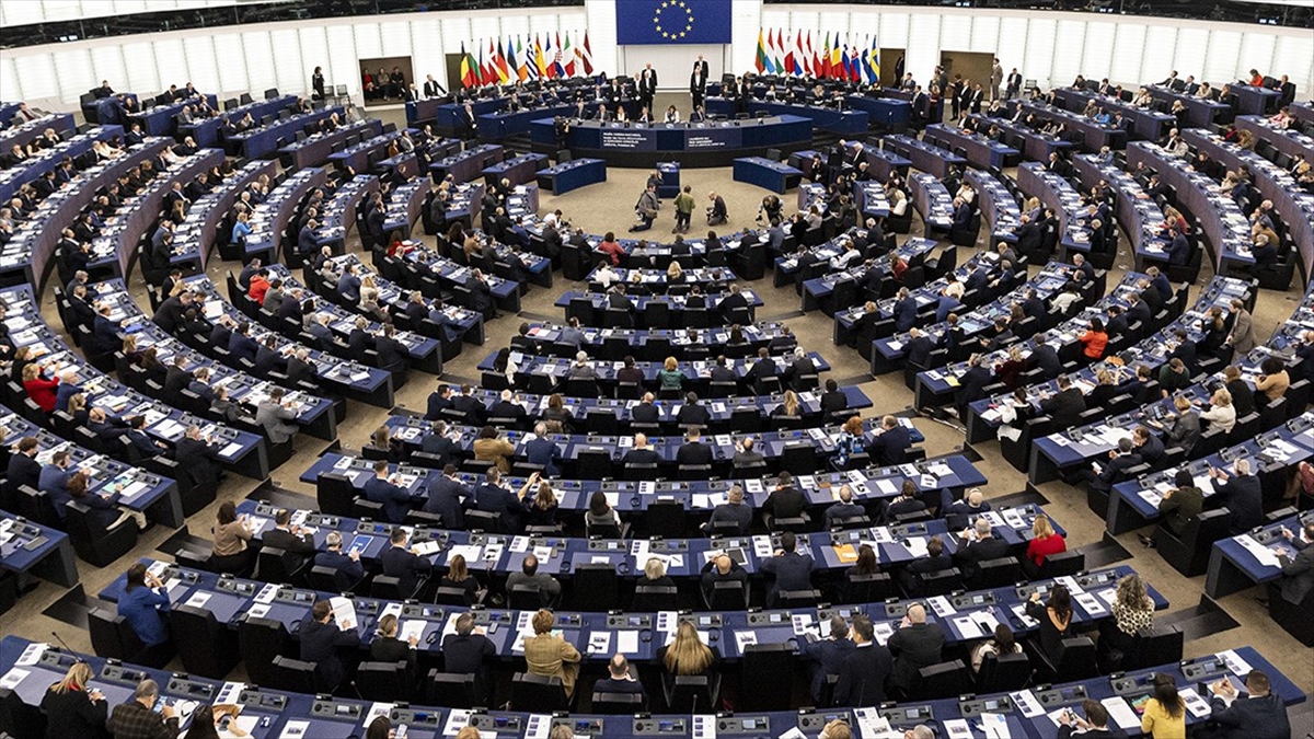 Avrupa Parlamentosu Milletvekilleri Ab’den, Kosova’ya Uygulanan Tedbirlerin Derhal Kaldırılmasını Istedi Haberi
