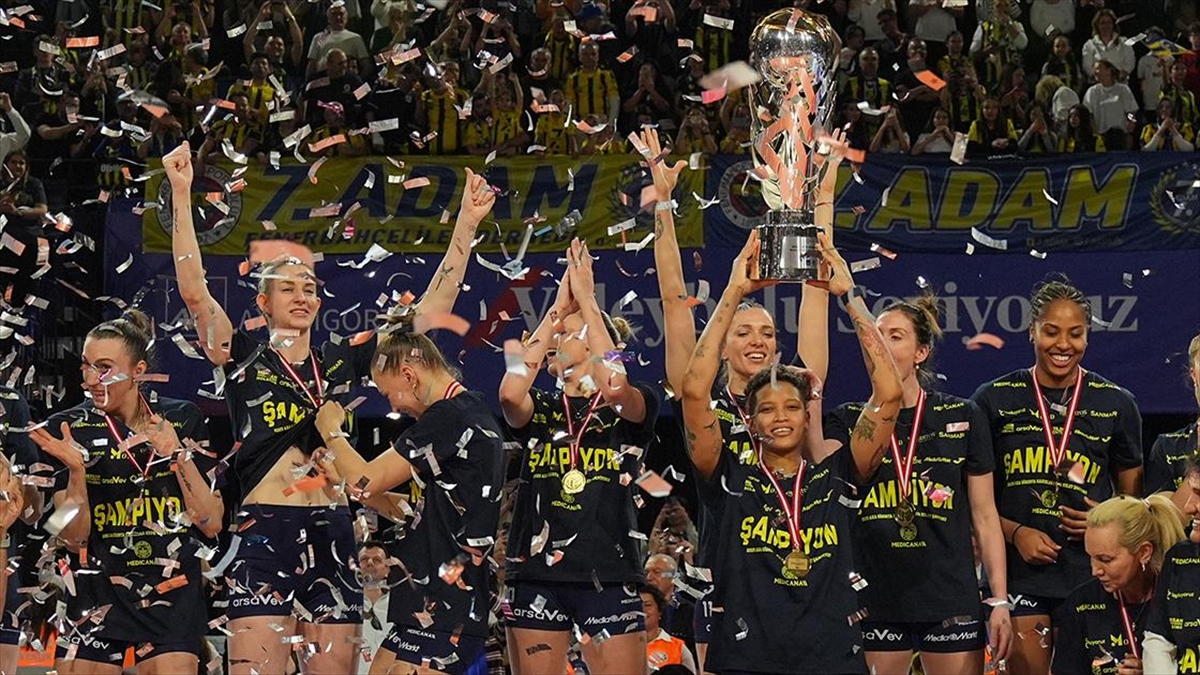 Axa Sigorta Kadınlar Kupa Voley Finalinde Fenerbahçe Medicana Şampiyon Oldu Haberi