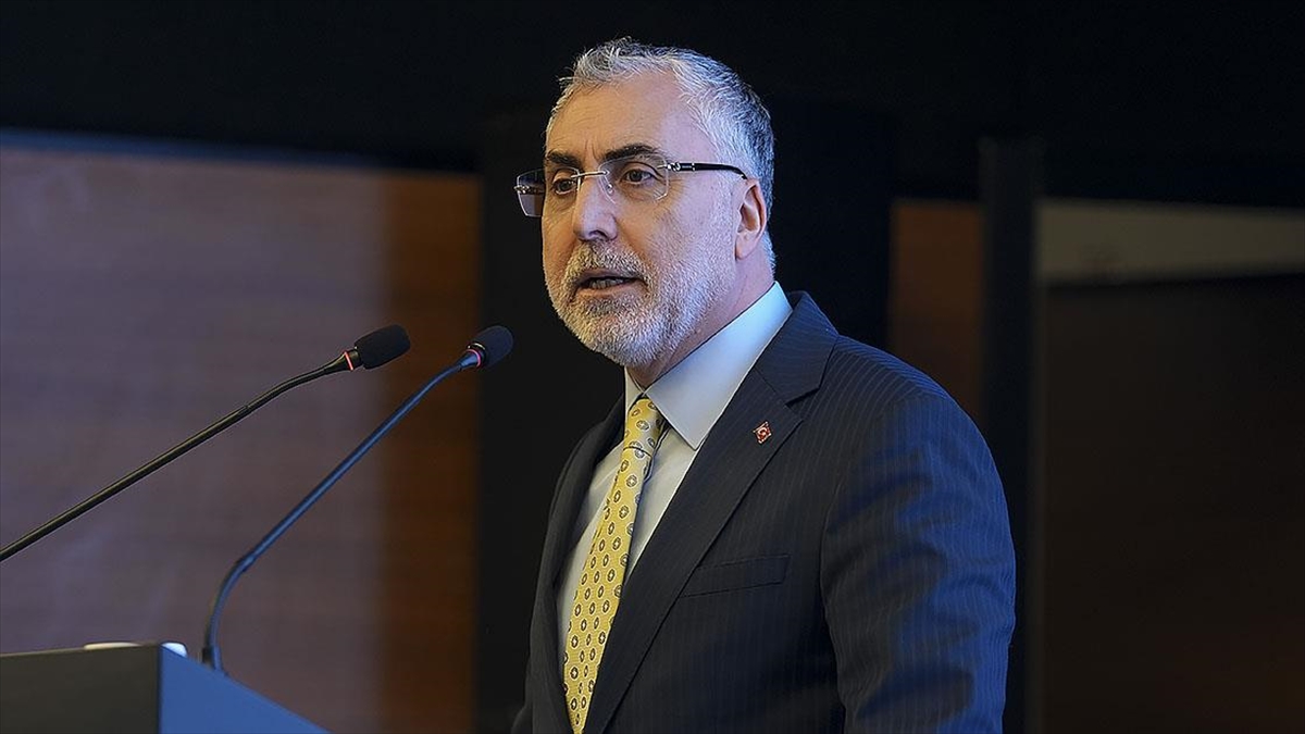 Bakan Işıkhan: Sorumsuz Çağrılarıyla Emekçilerimizin Ekmeğiyle Oynamaya Çalışanlar Asla Amacına Ulaşamayacak Haberi