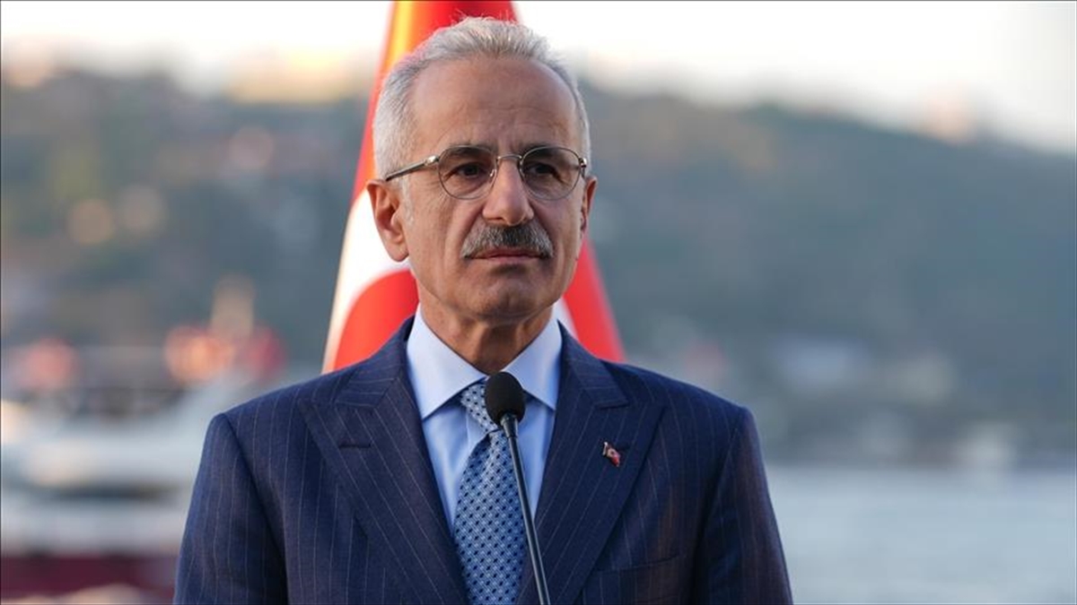 Bakan Uraloğlu: Güvenli Ve Akıllı Ulaşım Altyapısıyla Trafik Kazalarını Azaltmayı Hedefliyoruz Haberi