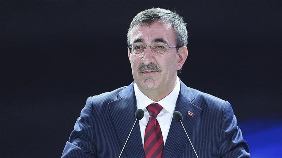 Cumhurbaşkanı Yardımcısı Yılmaz: Hukuki Argümanlarınıza Güvenmiyorsunuz Ki Olayı Siyasi Bir Alana Çekme Gayretindesiniz Haberi