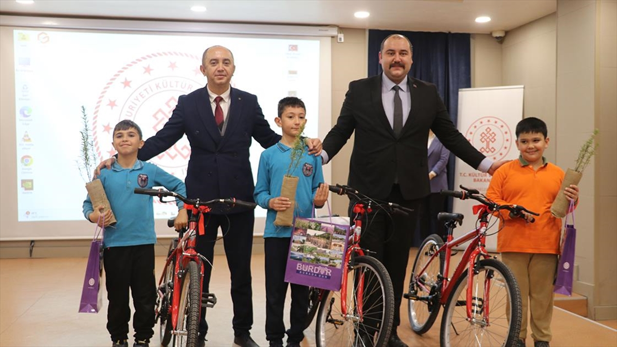 Dünyanın En Iyi 7 Kütüphanesi Arasına Giren Burdur İl Halk Kütüphanesi’nde Etkinliklere Başlandı Haberi