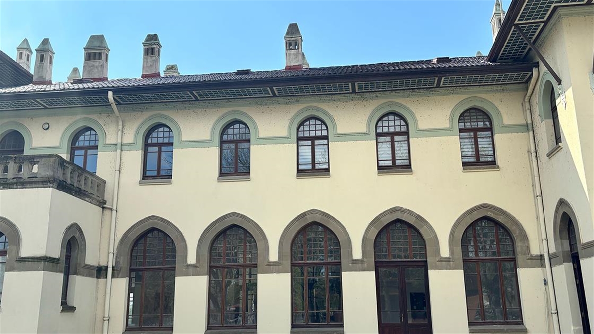 Edirne’deki Tarihi Tren Garı’nın Yüksek Bölümleri Dronla Temizlendi Haberi
