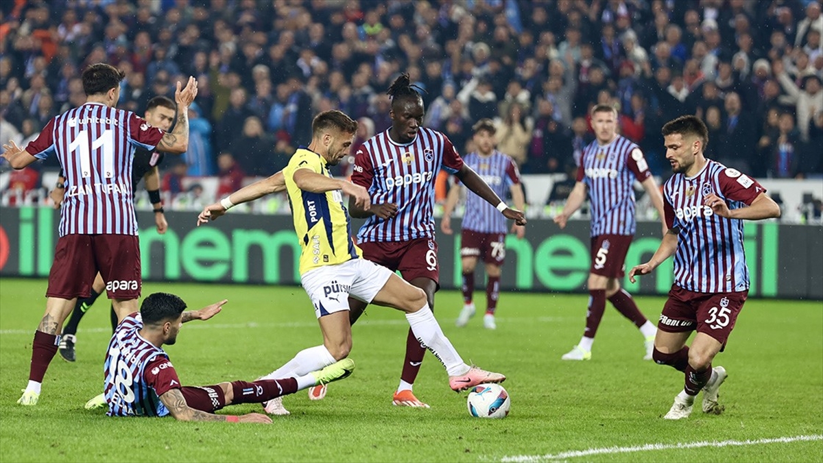 Fenerbahçe, Süper Lig’de Yarın Trabzonspor’u Konuk Edecek Haberi
