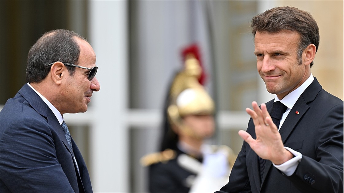 Fransa Cumhurbaşkanı Macron, Gazze Gündemli Üçlü Zirve Için Mısır’da Haberi