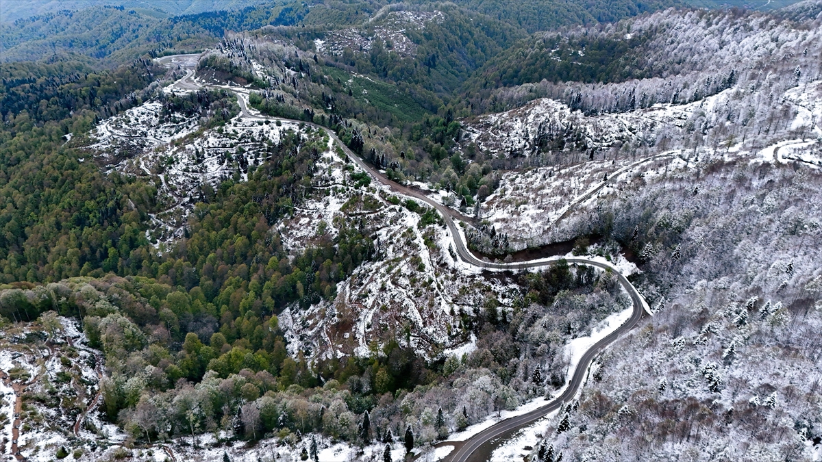 İlkbaharda Karla Kaplanan Çam Dağı Havadan Görüntülendi Haberi