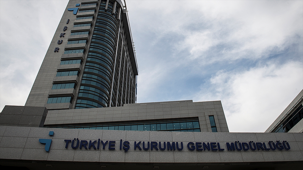 İşkur Üç Ayda 315 Bin 721 Kişinin Işe Yerleştirilmesine Aracılık Etti Haberi