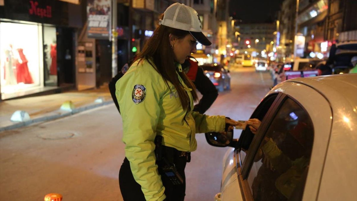 İstanbul’da “Huzur İstanbul” Uygulamasında 403 Kişi Gözaltına Alındı Haberi