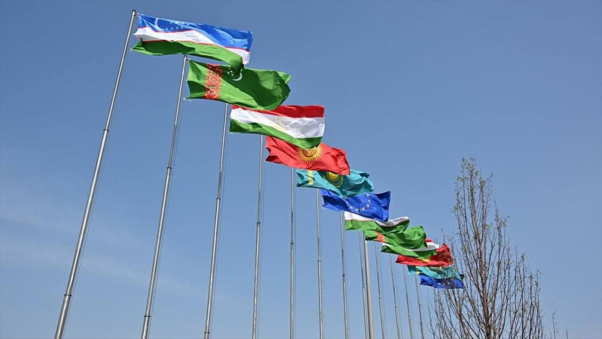 Özbekistan’ın Tarihi Semerkant Şehrinde Yarın Birinci Ab-Orta Asya Zirvesi Başlıyor Haberi