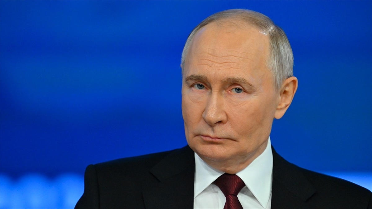 Putin, Rus Şirketlerindeki Goldman Sachs’a Ait Hisselerin Satışına Onay Verdi Haberi