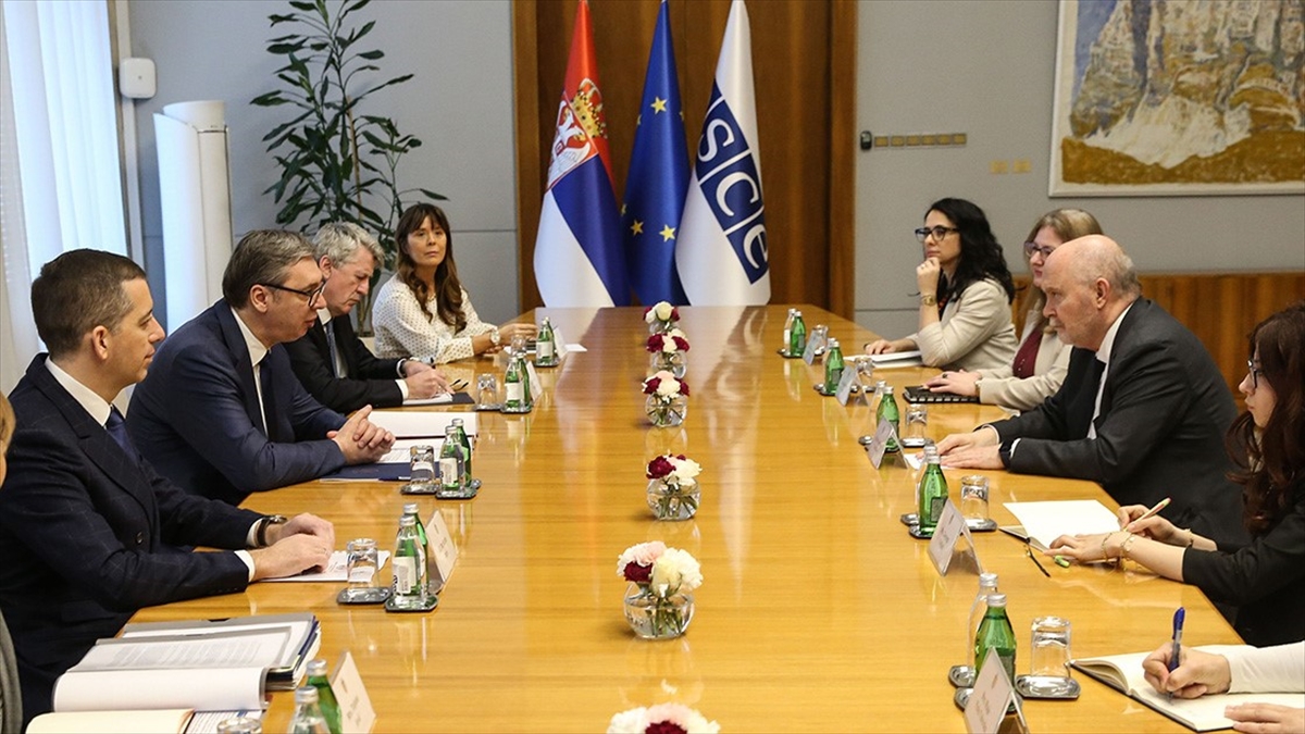 Sırp Lider Vucic, Agi̇t Genel Sekreteri Sinirlioğlu Ile Görüştü Haberi