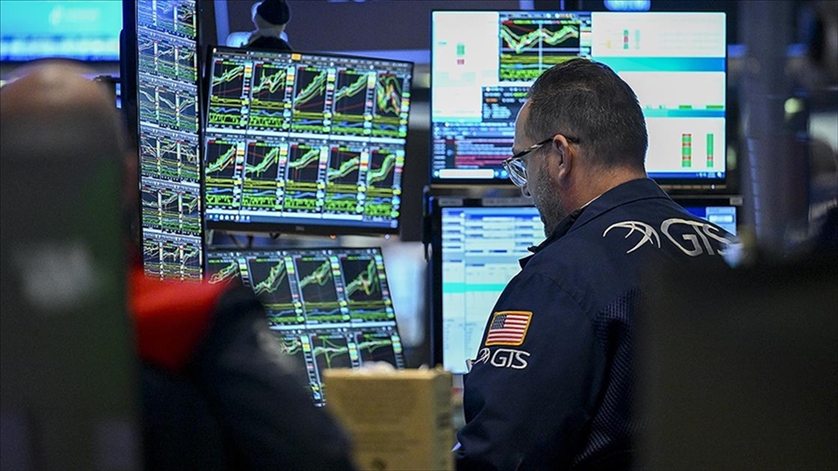 Trump’ın Tarife Molasıyla Wall Street’in Ana Endeksleri Keskin Yükseldi Haberi